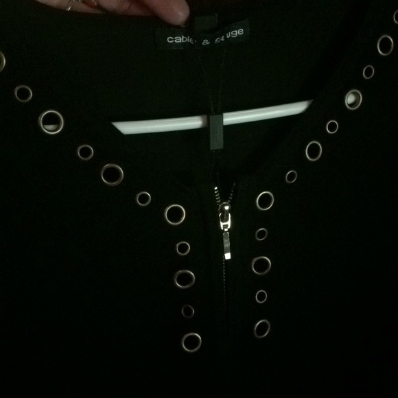 Top - Picture 5 of 6